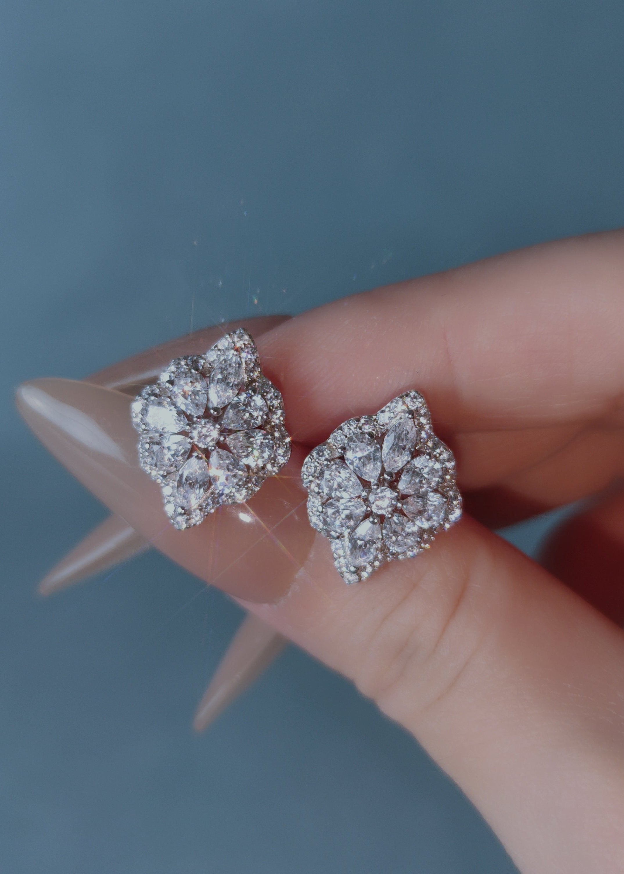 Jardin Stud Earrings