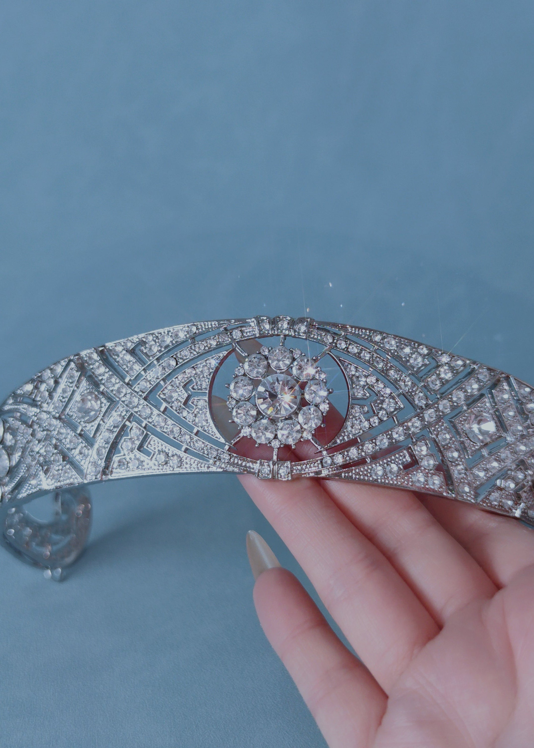 Astrid Regal Barrette