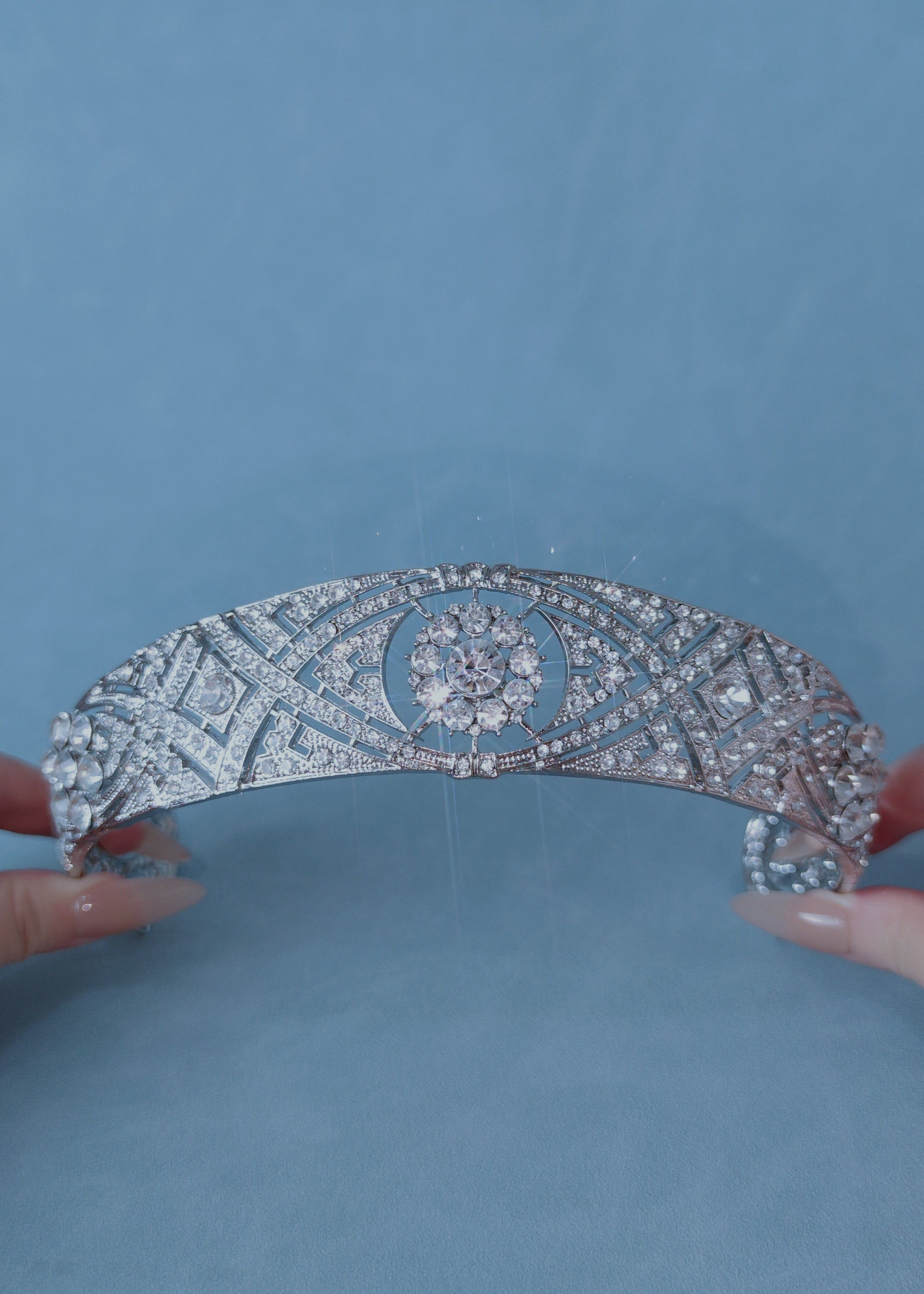 Astrid Regal Barrette