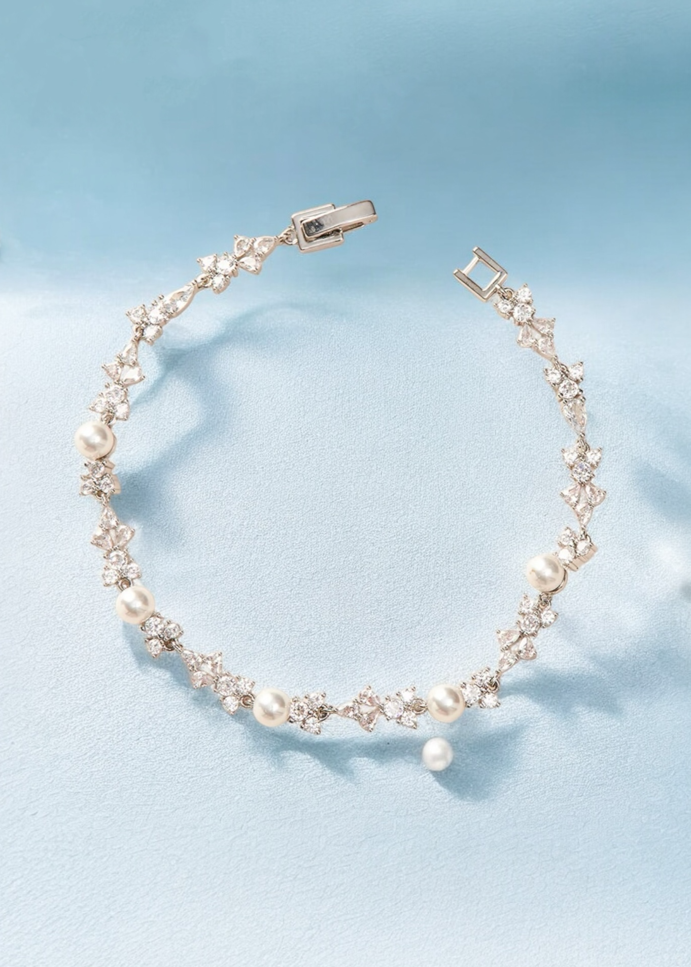 Petal Pearl Bracelet