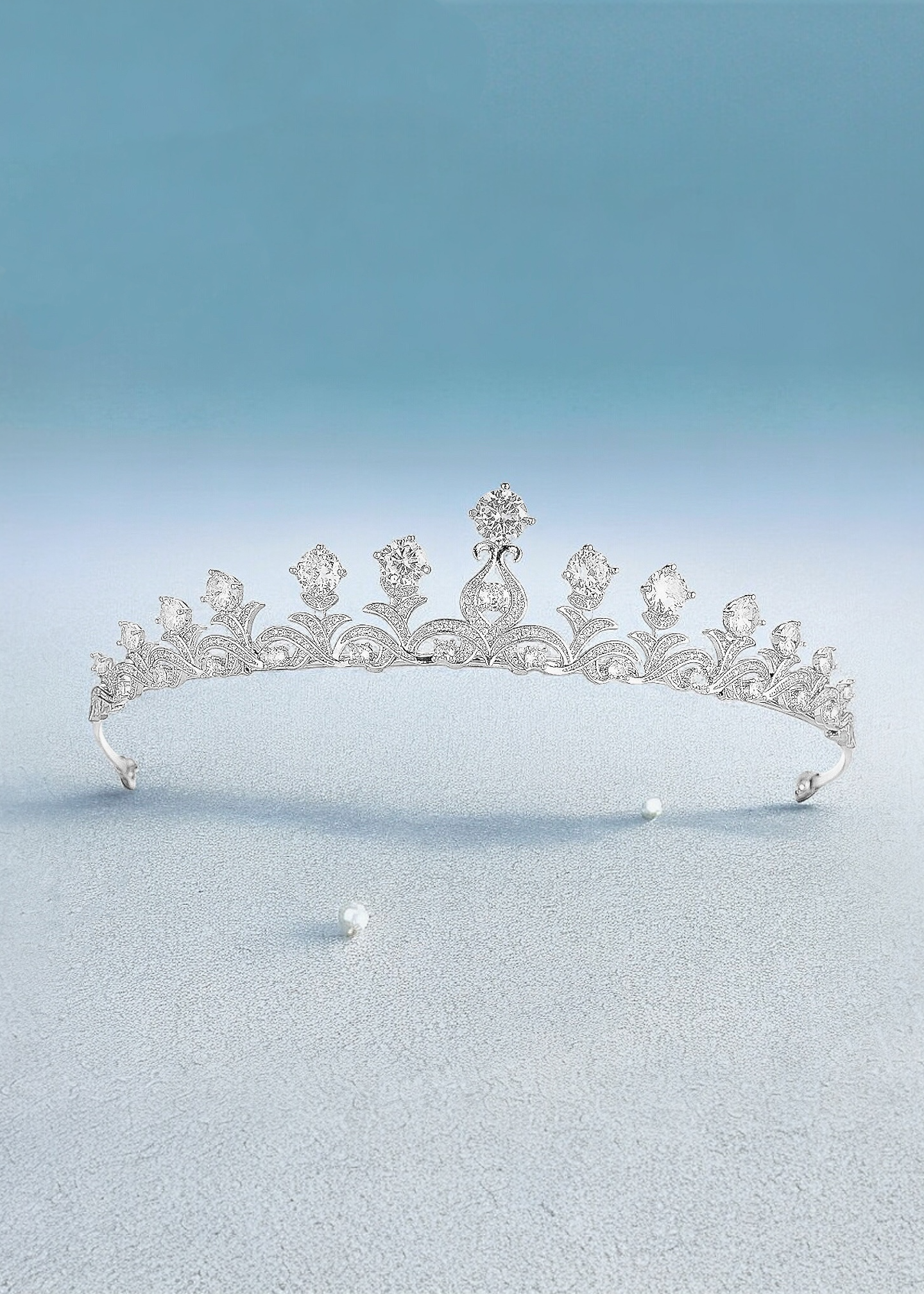 Solenne Crest Tiara