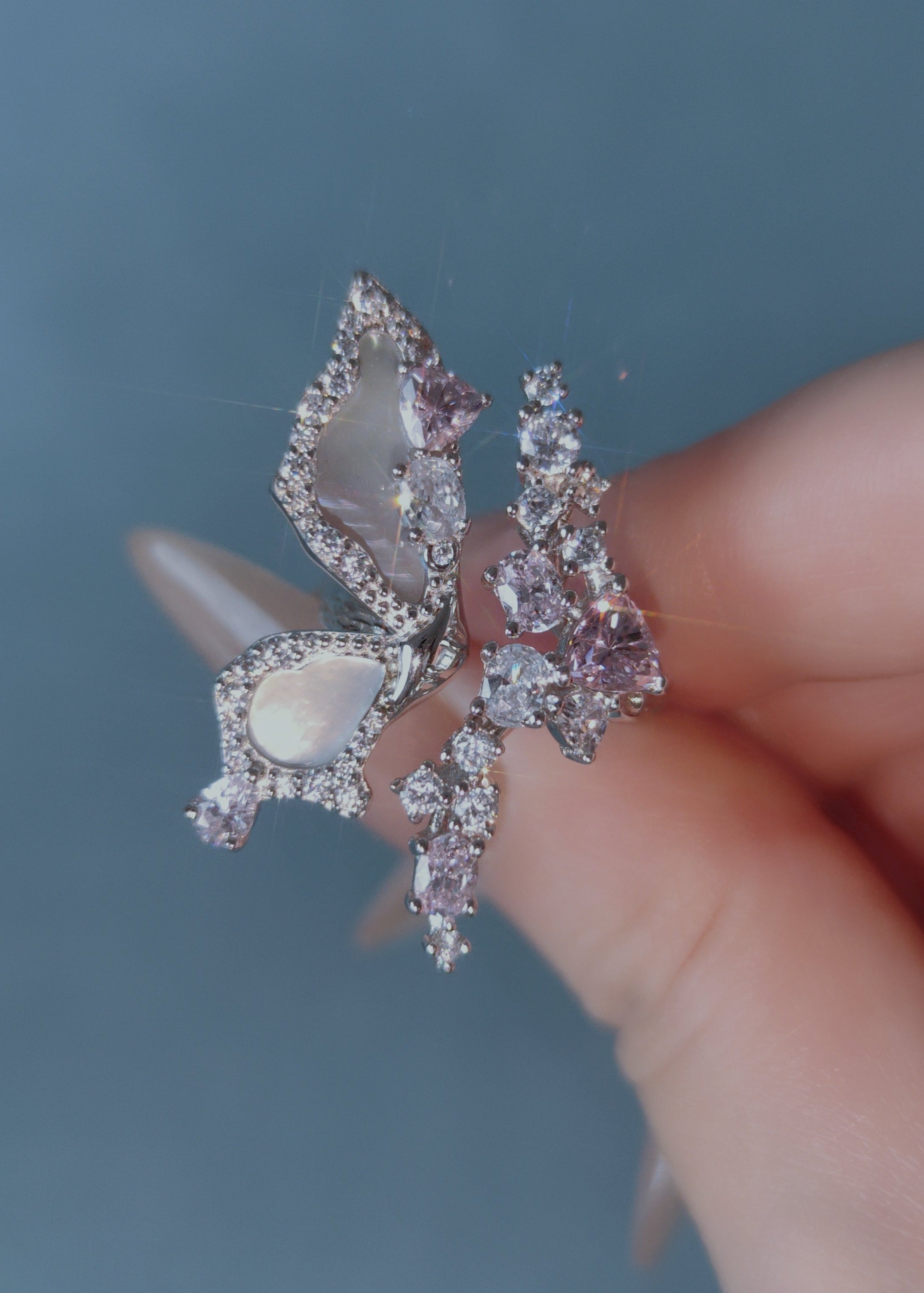 Lune Petale Ring