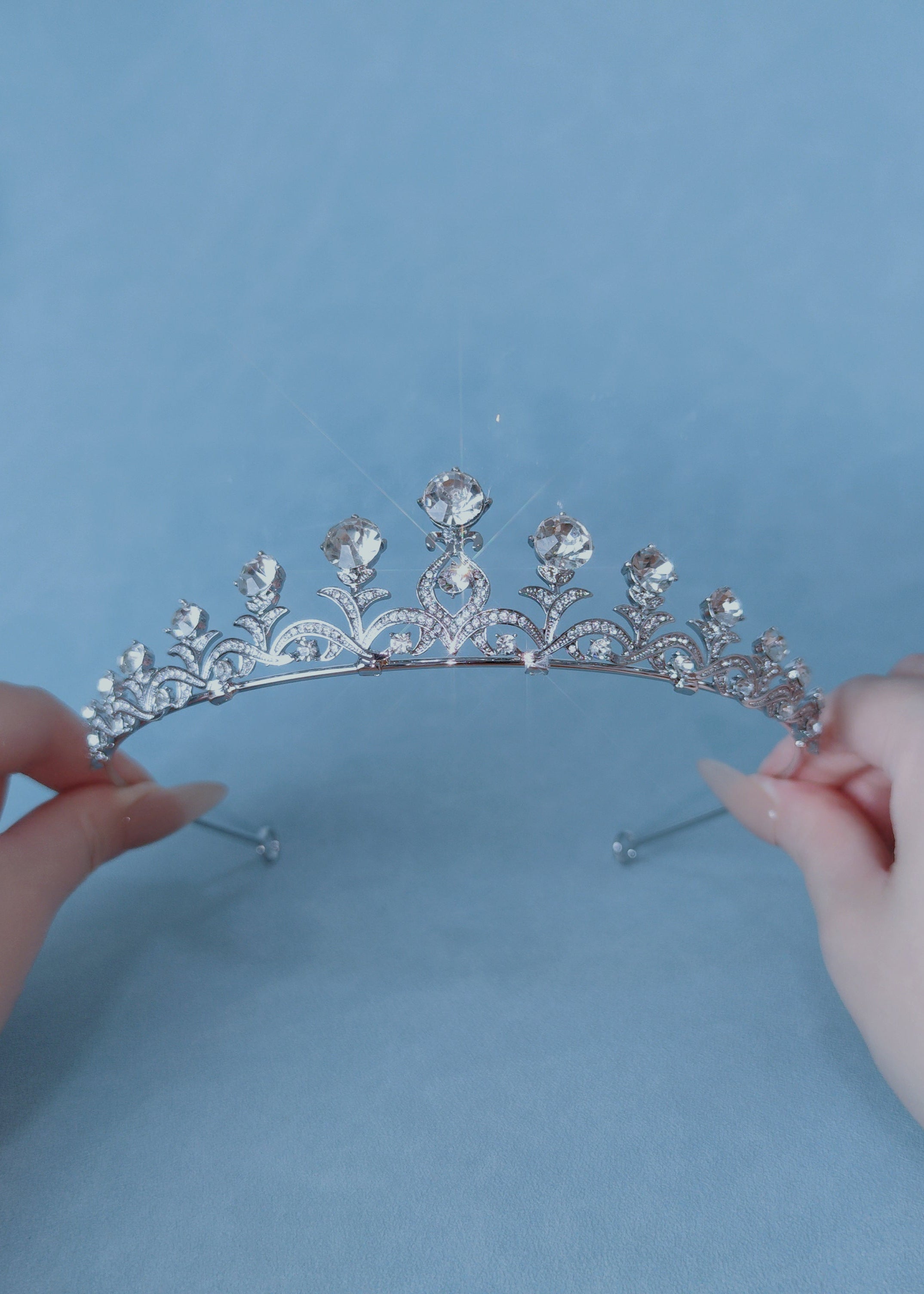 Solenne Crest Tiara