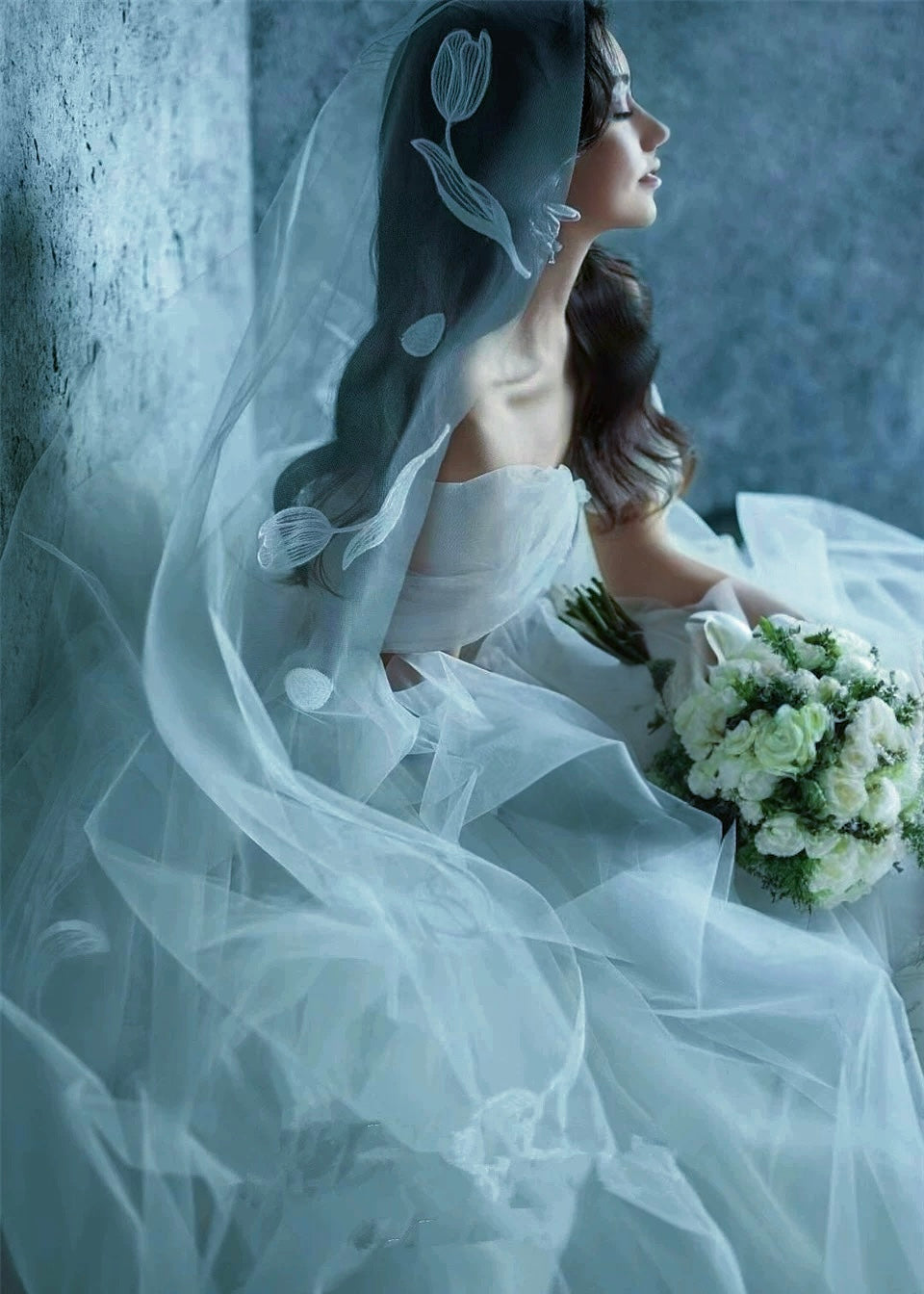 Tulip Embroidered Veil