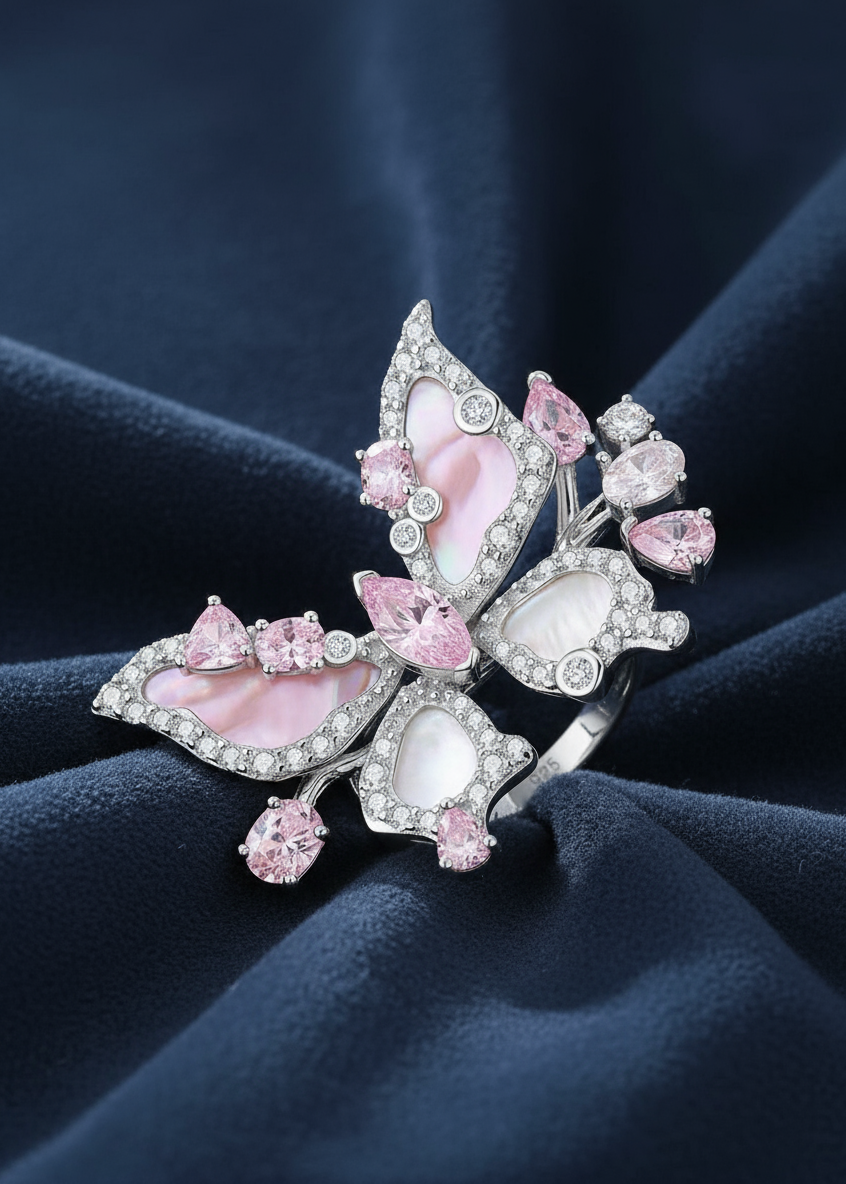 Lune Papillon Ring