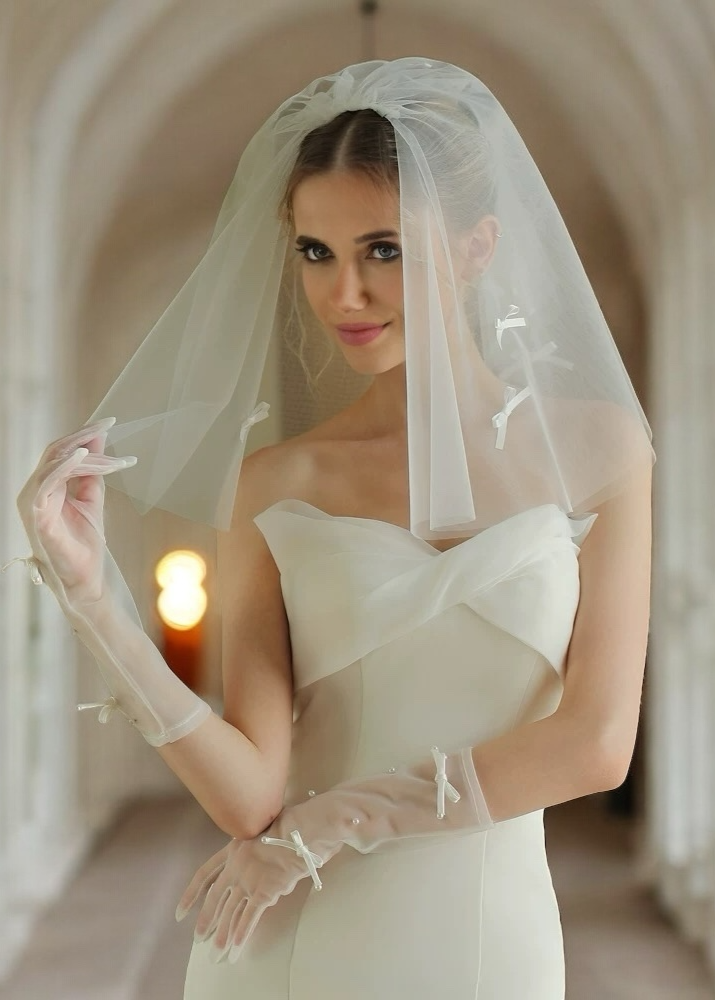 Petit Bow Veil