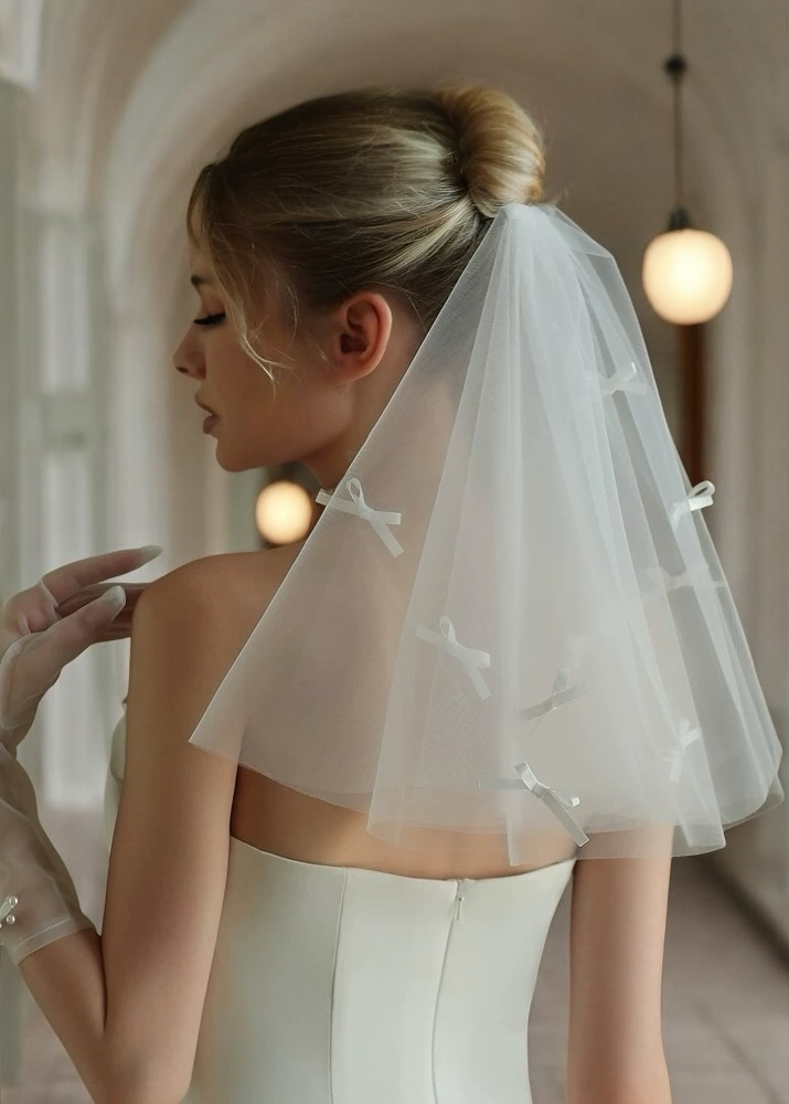 Petit Bow Veil