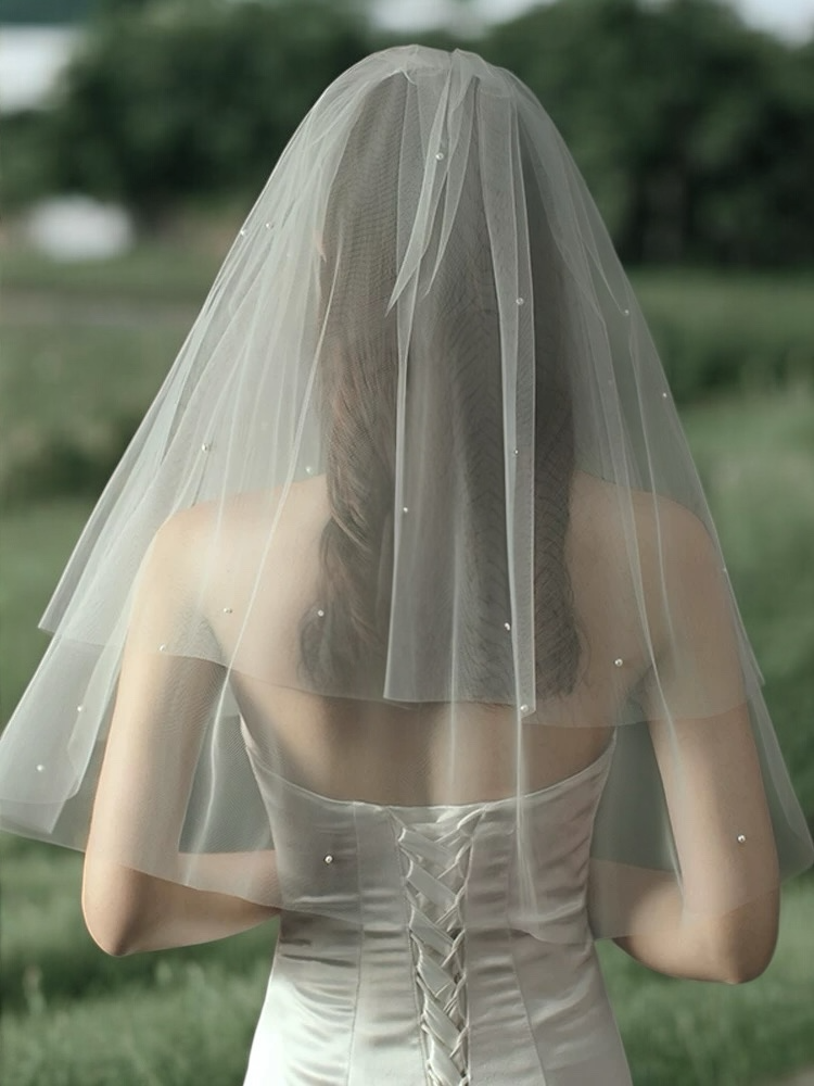 Lumière Pearl Veil