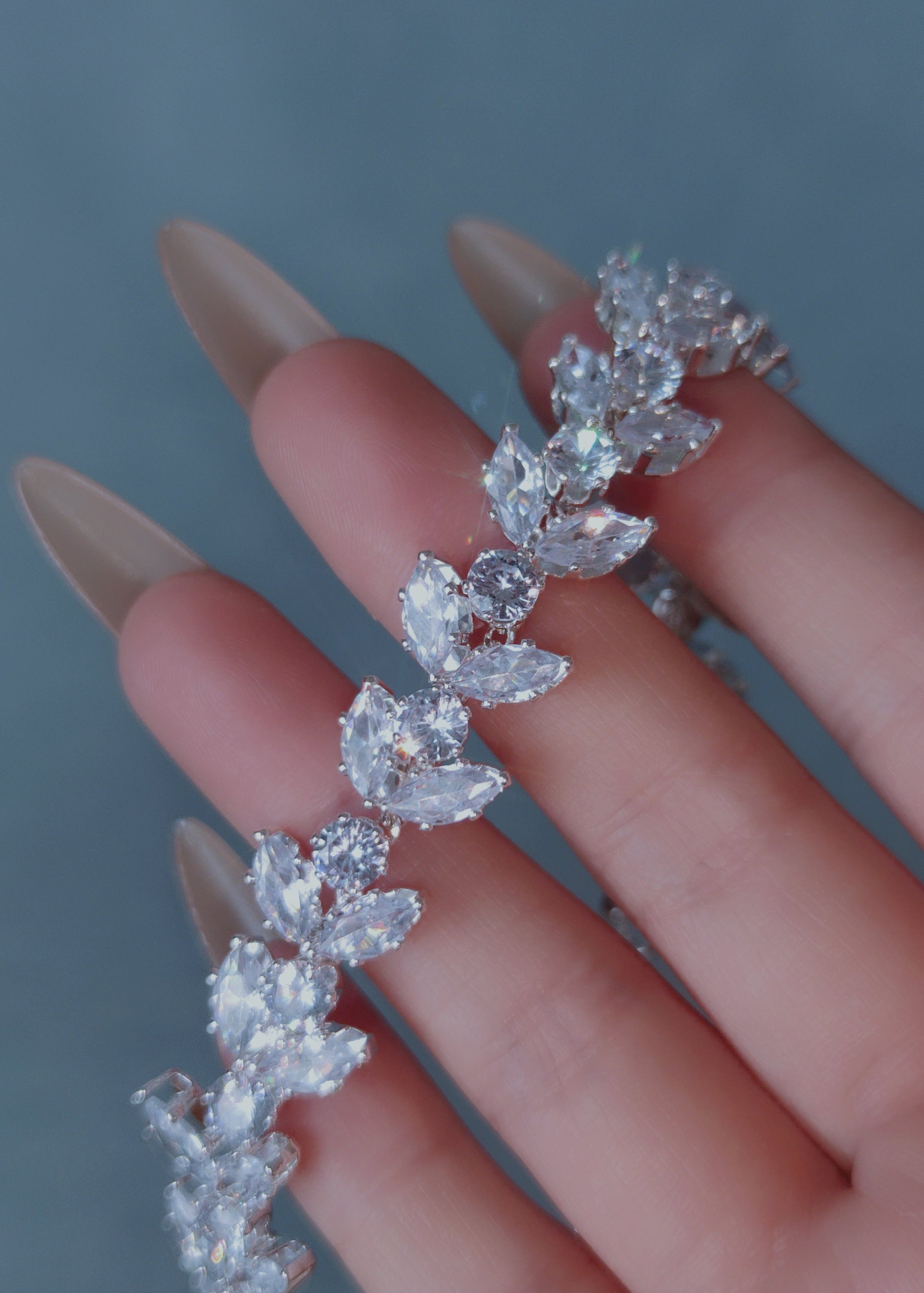 Frosted Bloom Bracelet