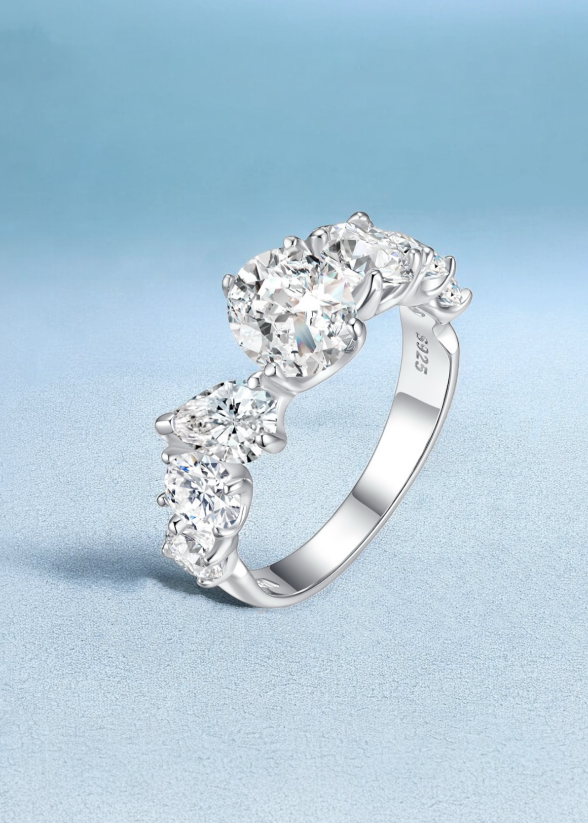 Celeste Bloom Line Ring