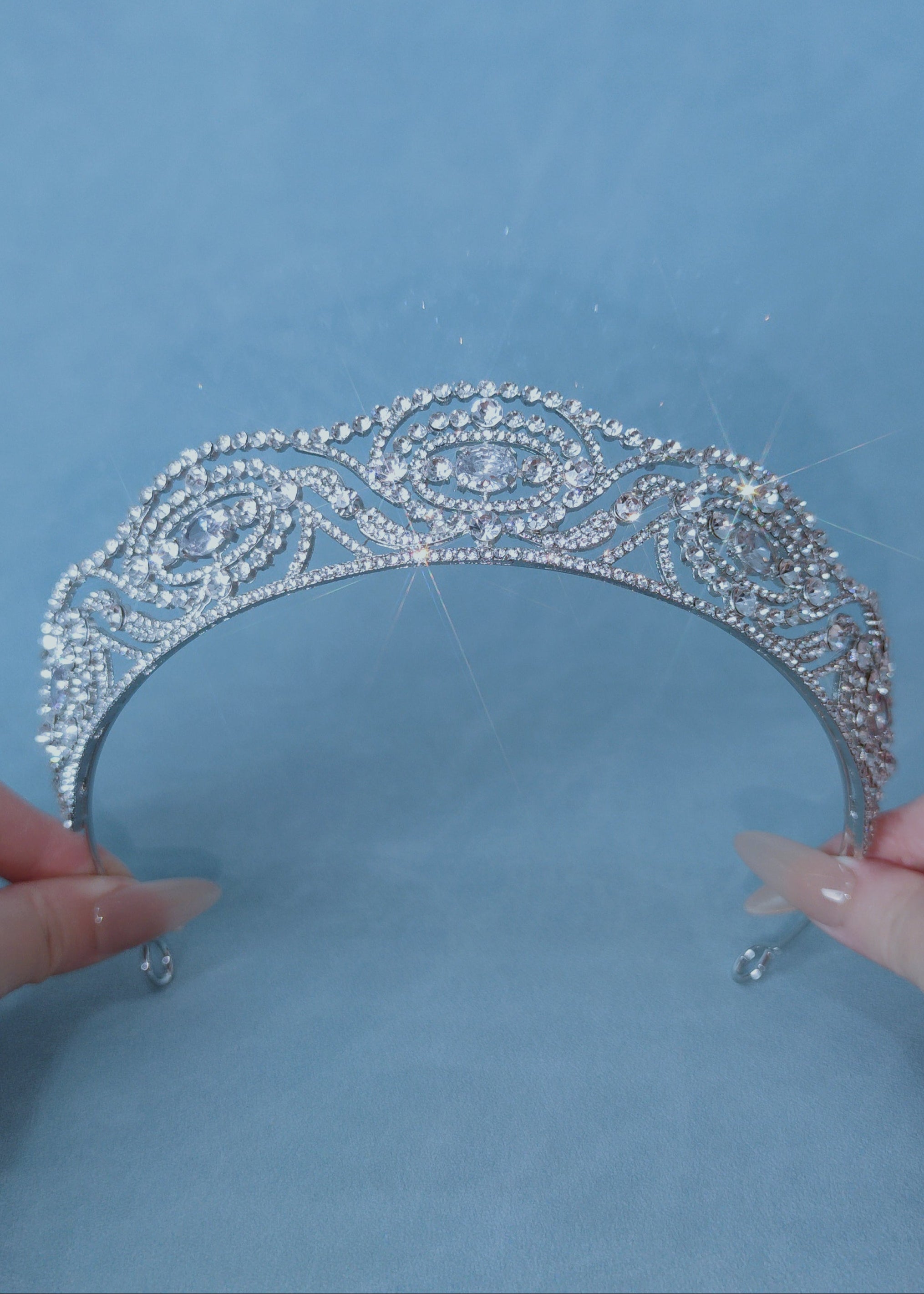 Lucine Pavé Tiara