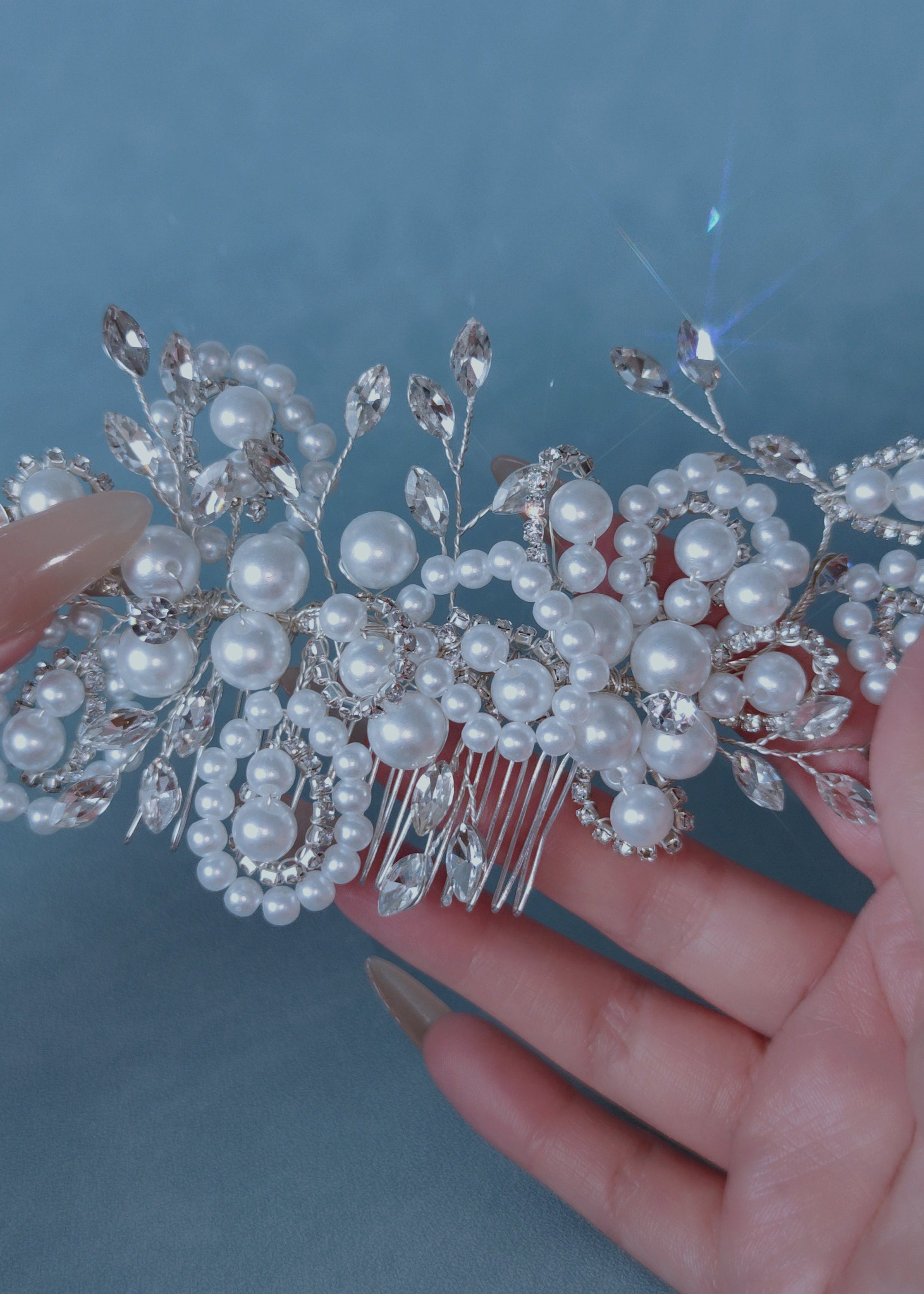 Celeste Pearl Comb