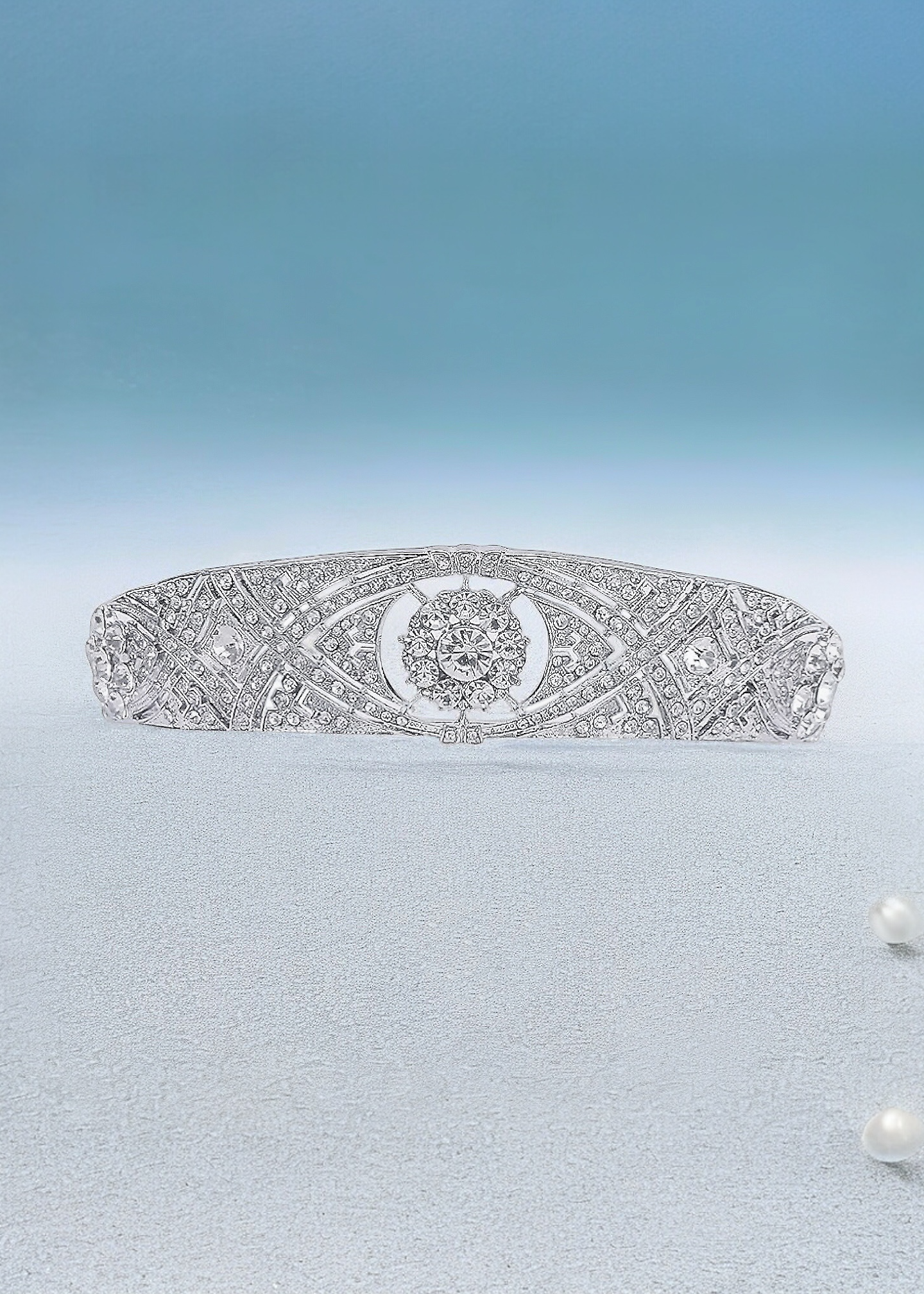 Astrid Regal Barrette