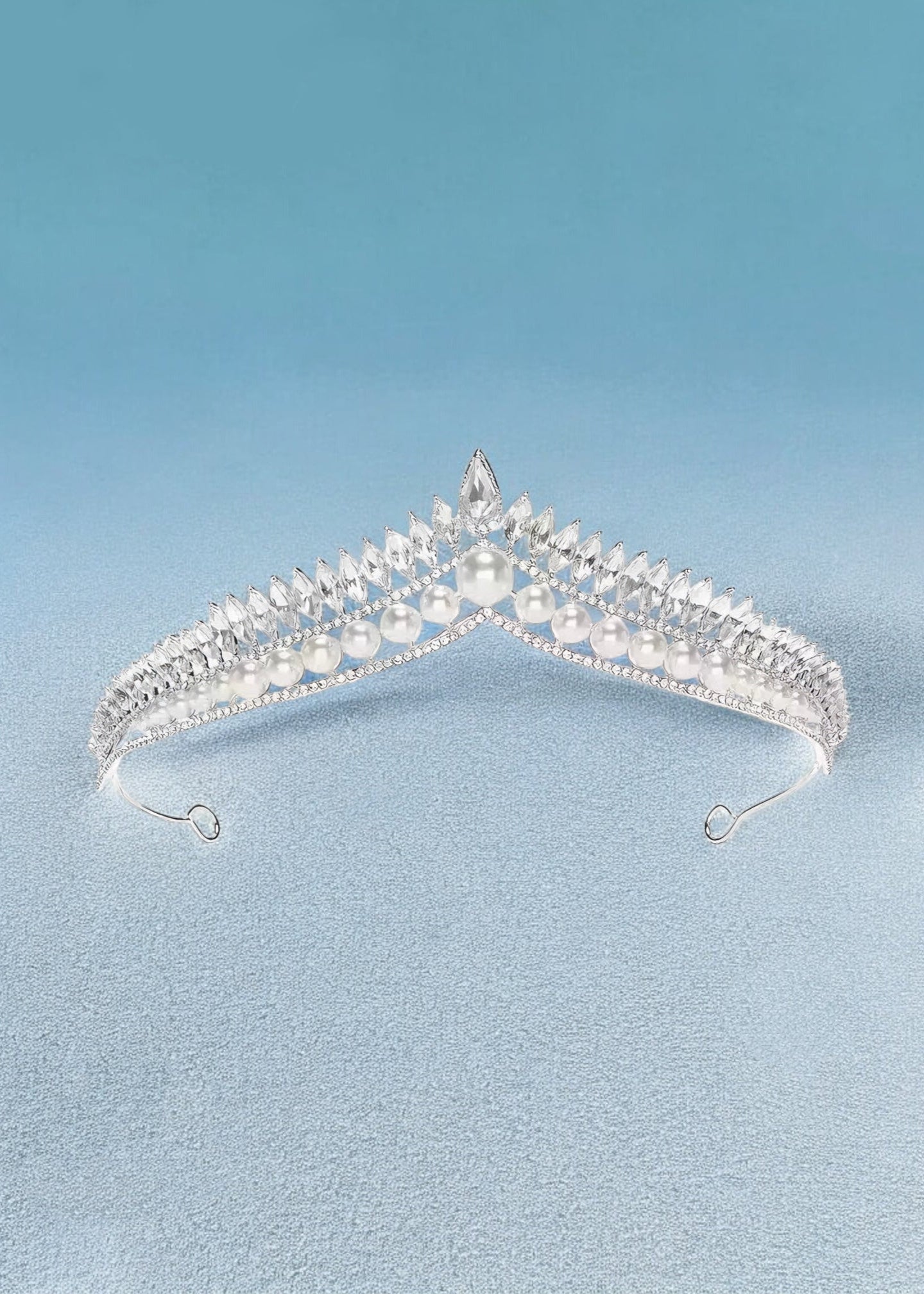 VIENNE PEARL TIARA