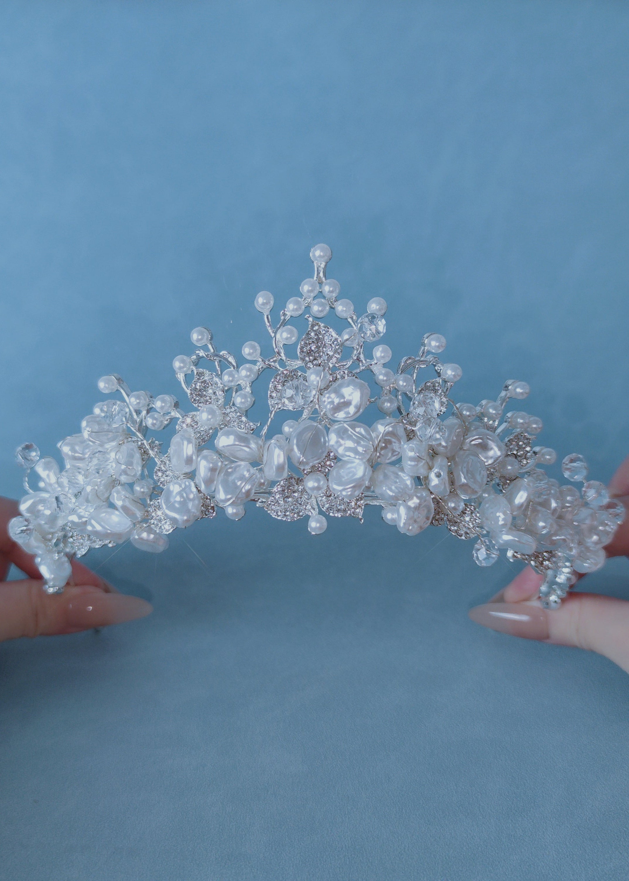 LUMINA BLOOM TIARA