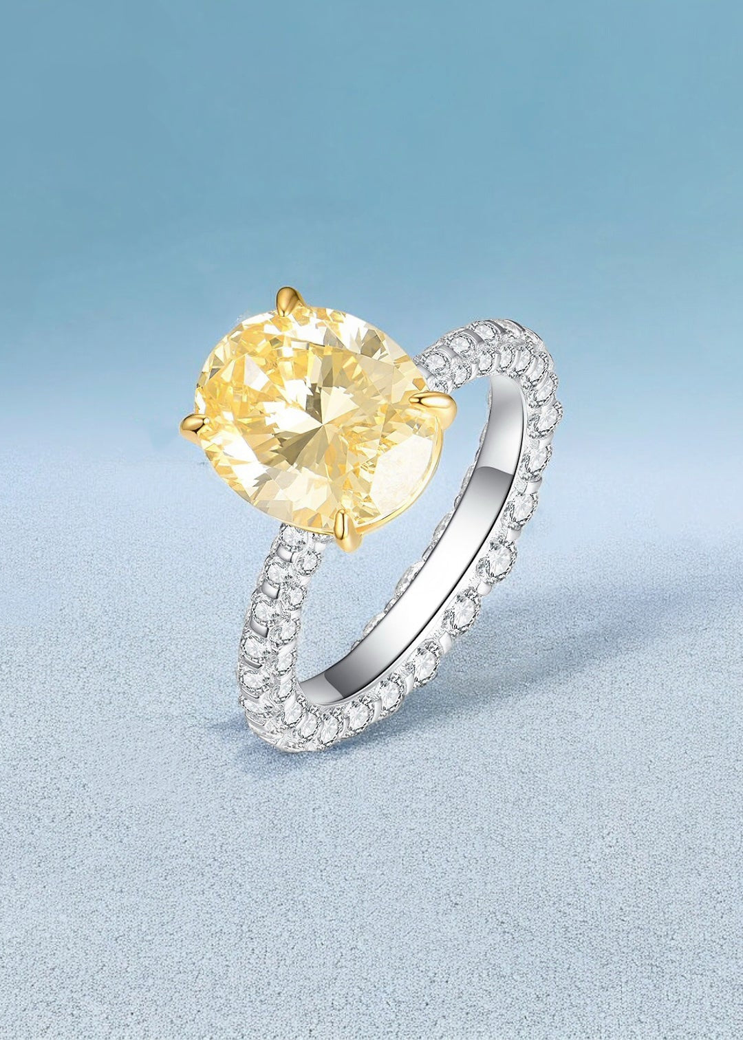 Éclat Oval Ring