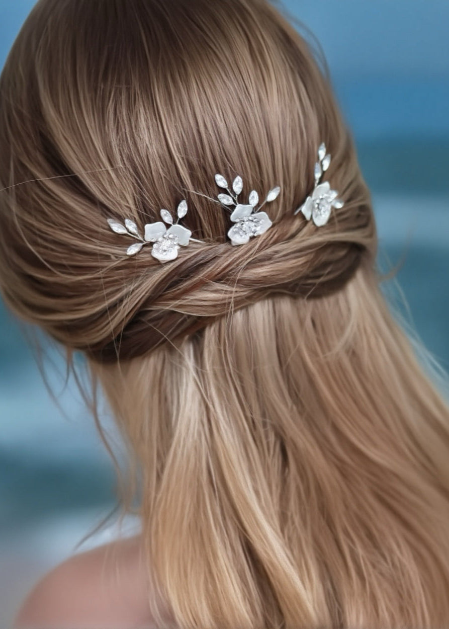 Delphine Leaf Pins