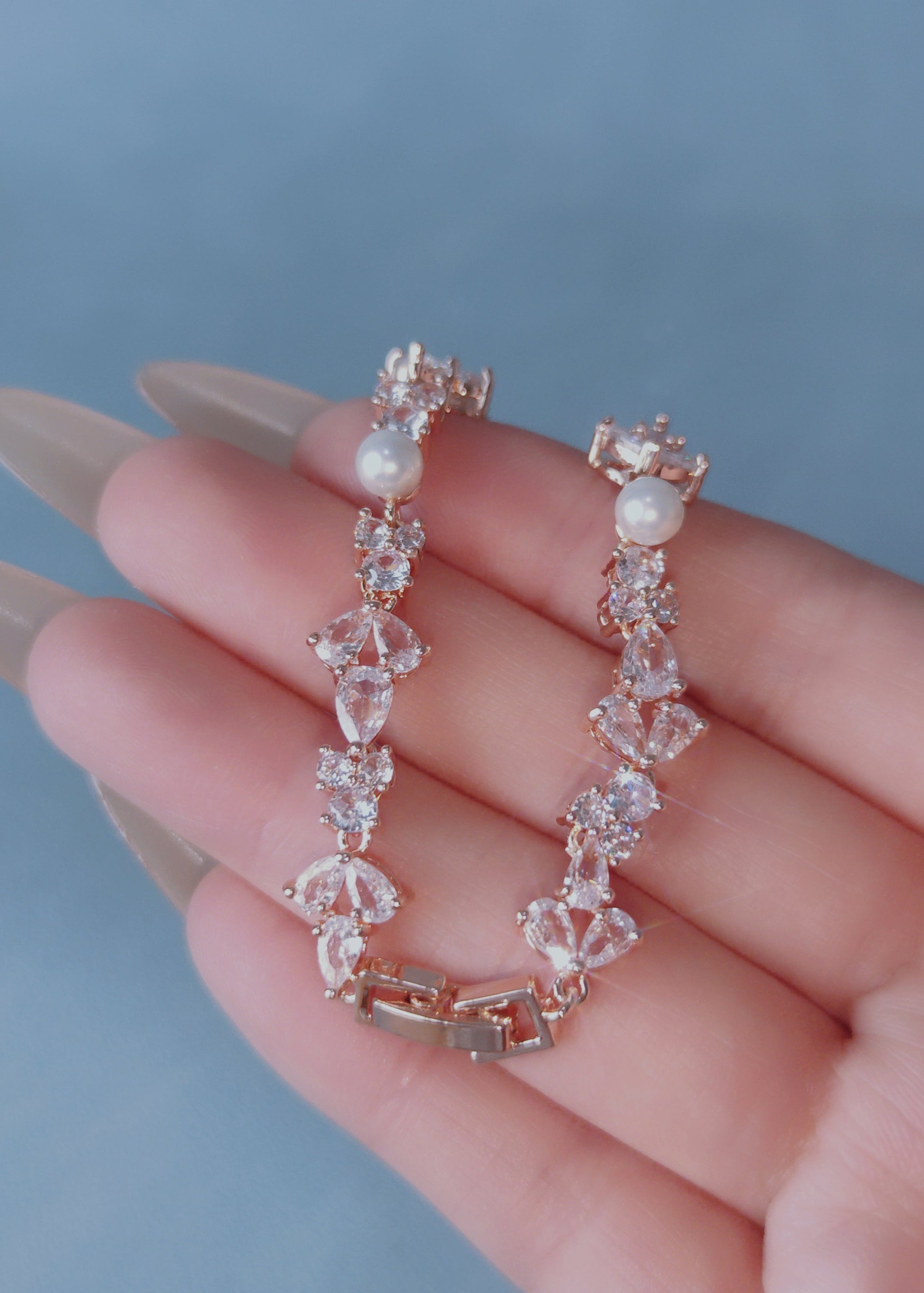 Petal Pearl Bracelet