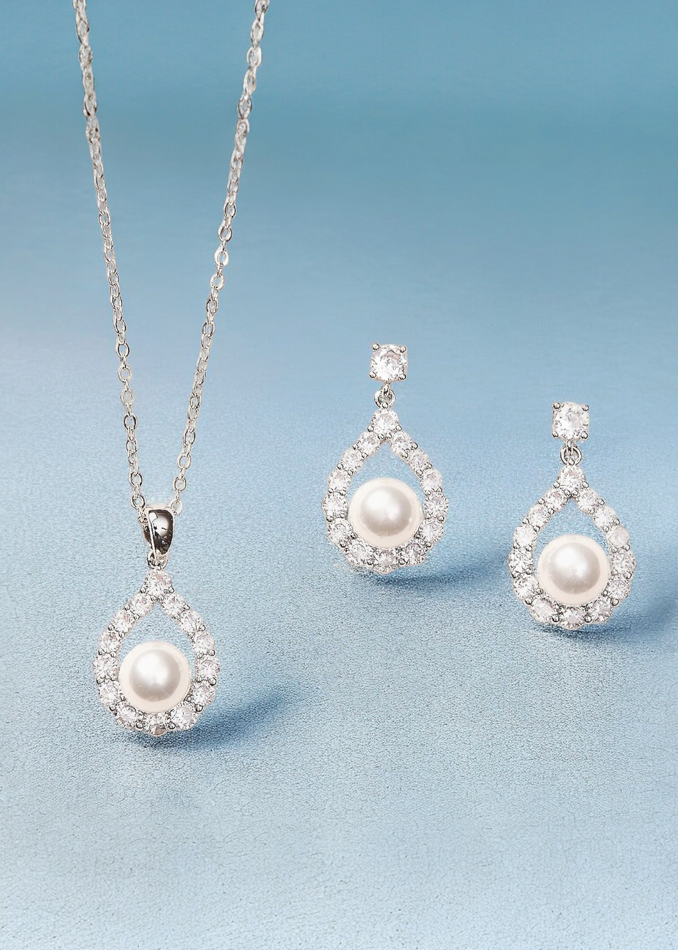 Teardrop Pearl Set