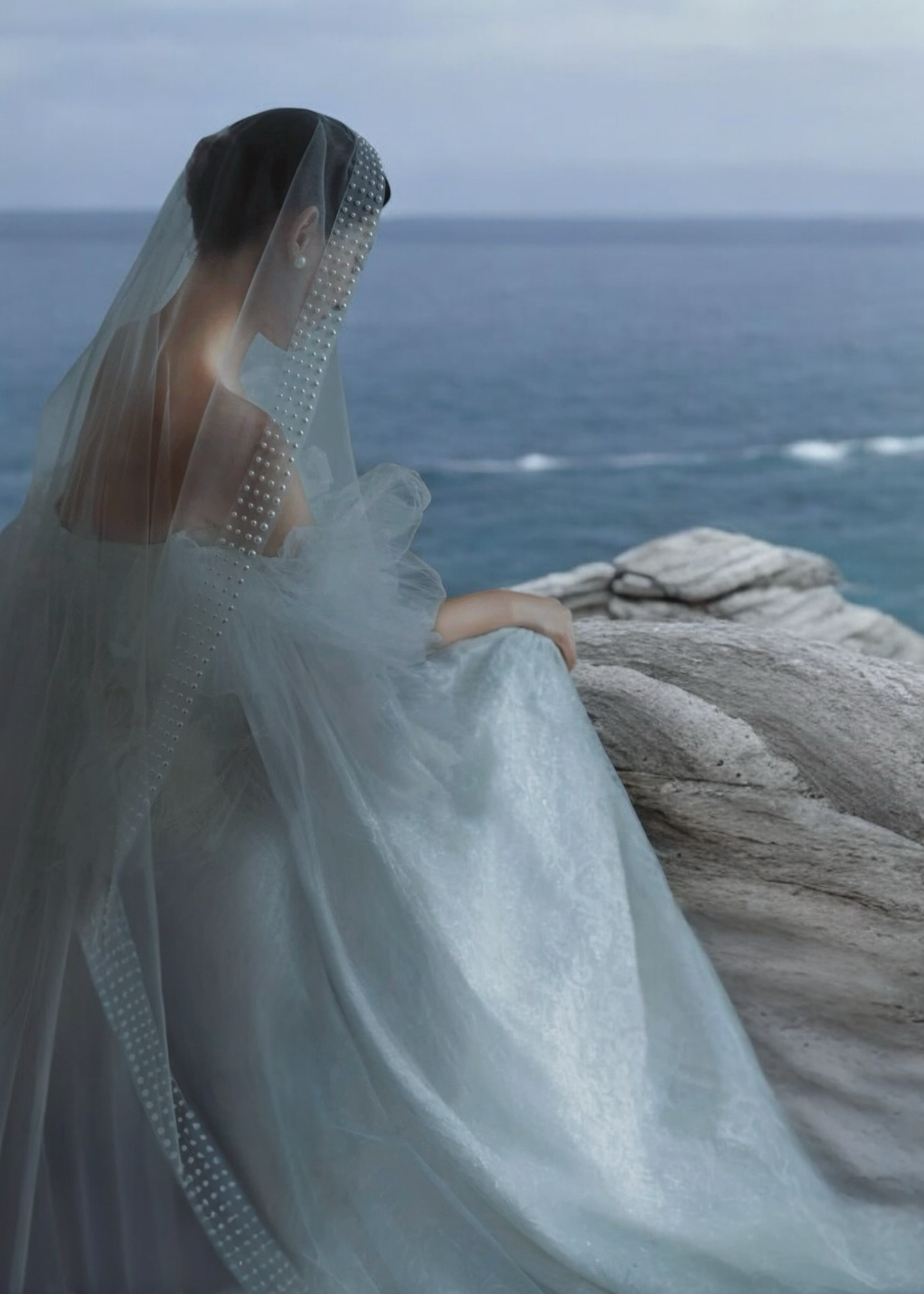 Pearl Lining Tulle Veil