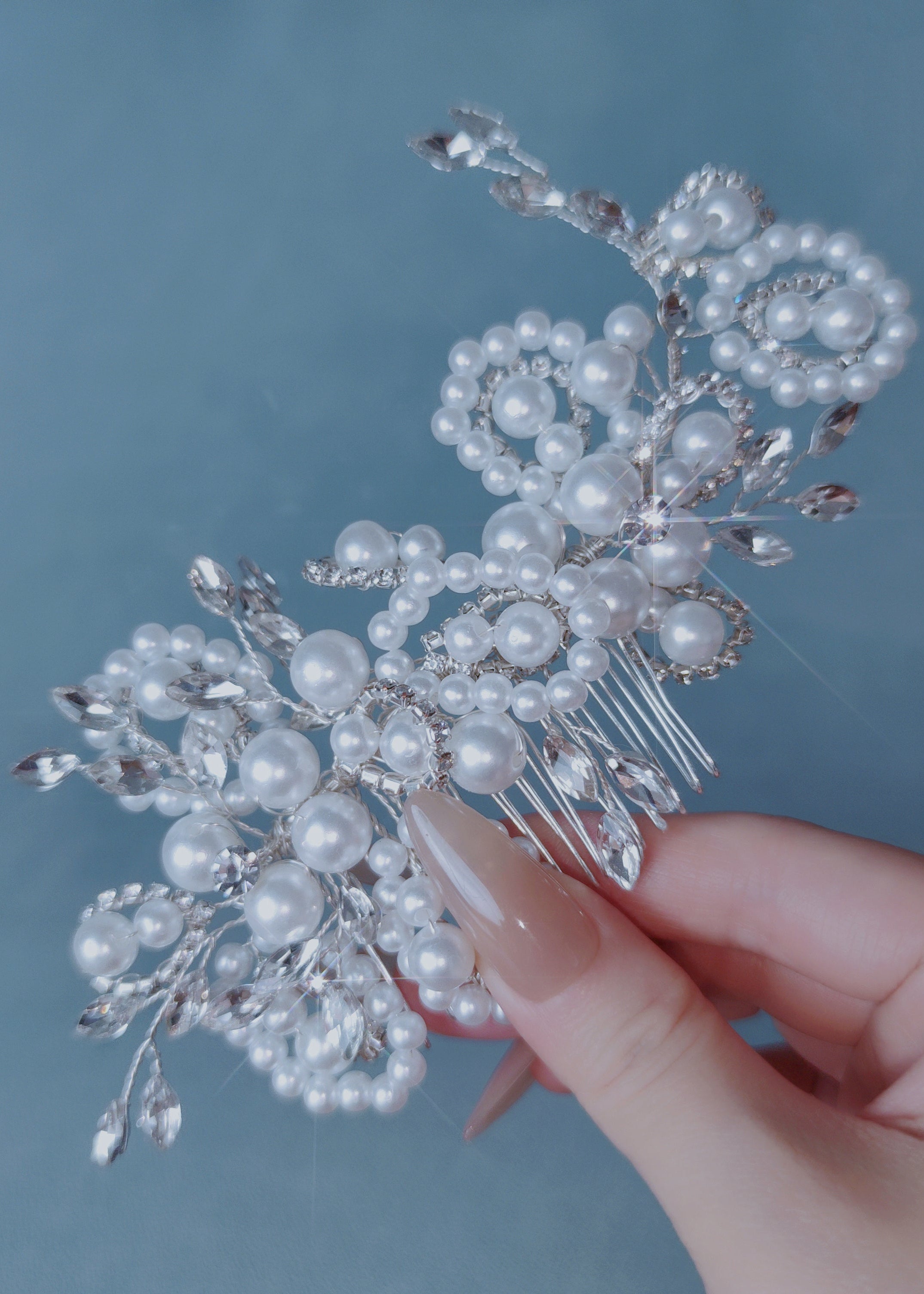 Celeste Pearl Comb