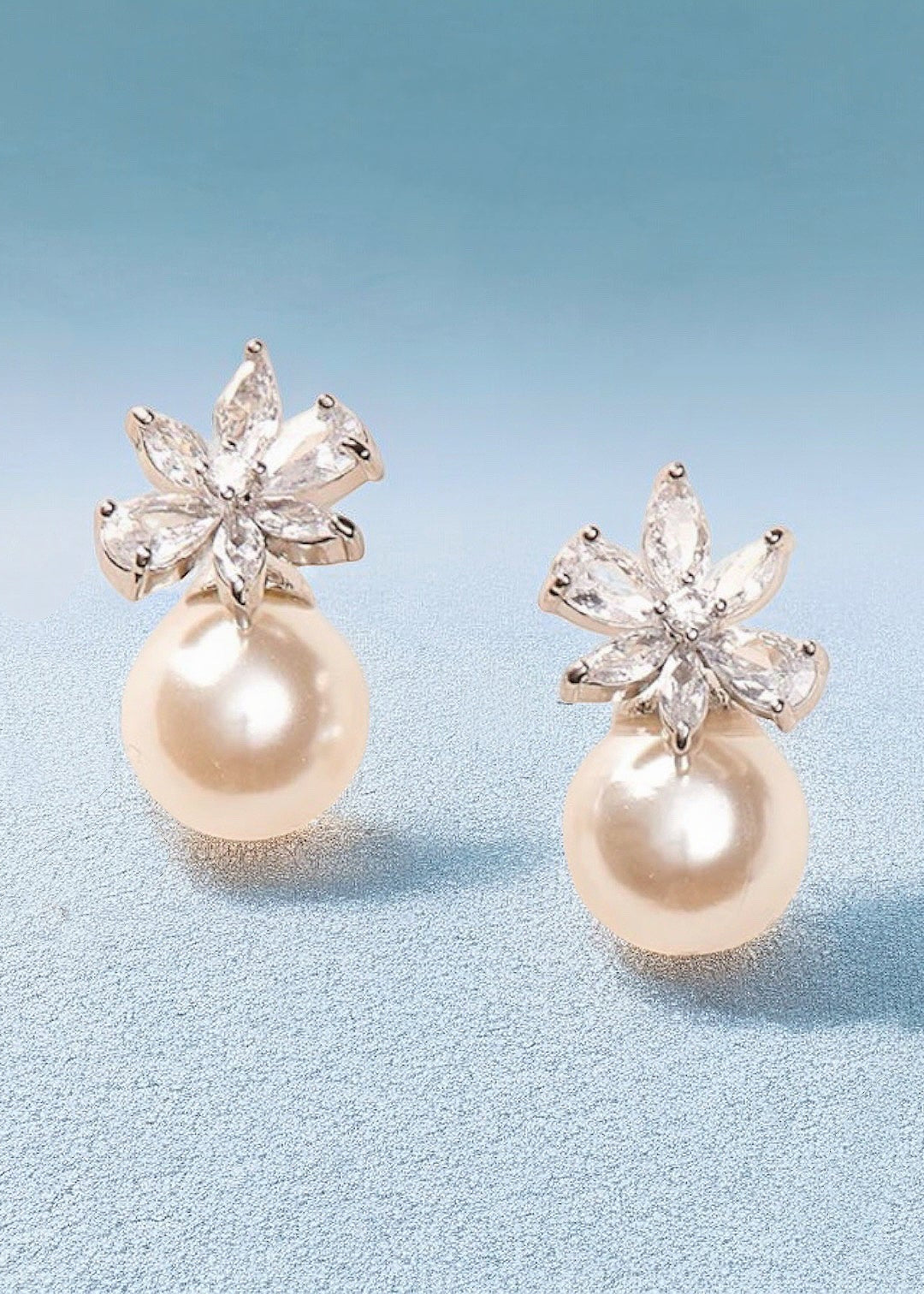 Luna Pearl Studs