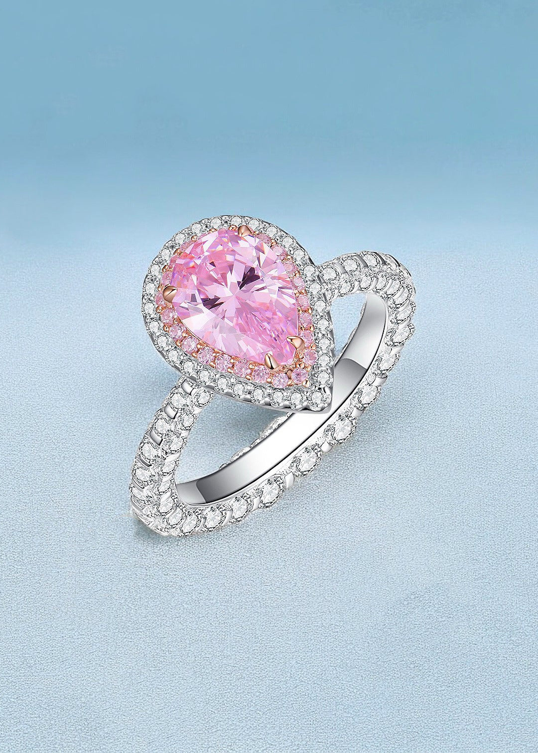 Éclat Pear Ring