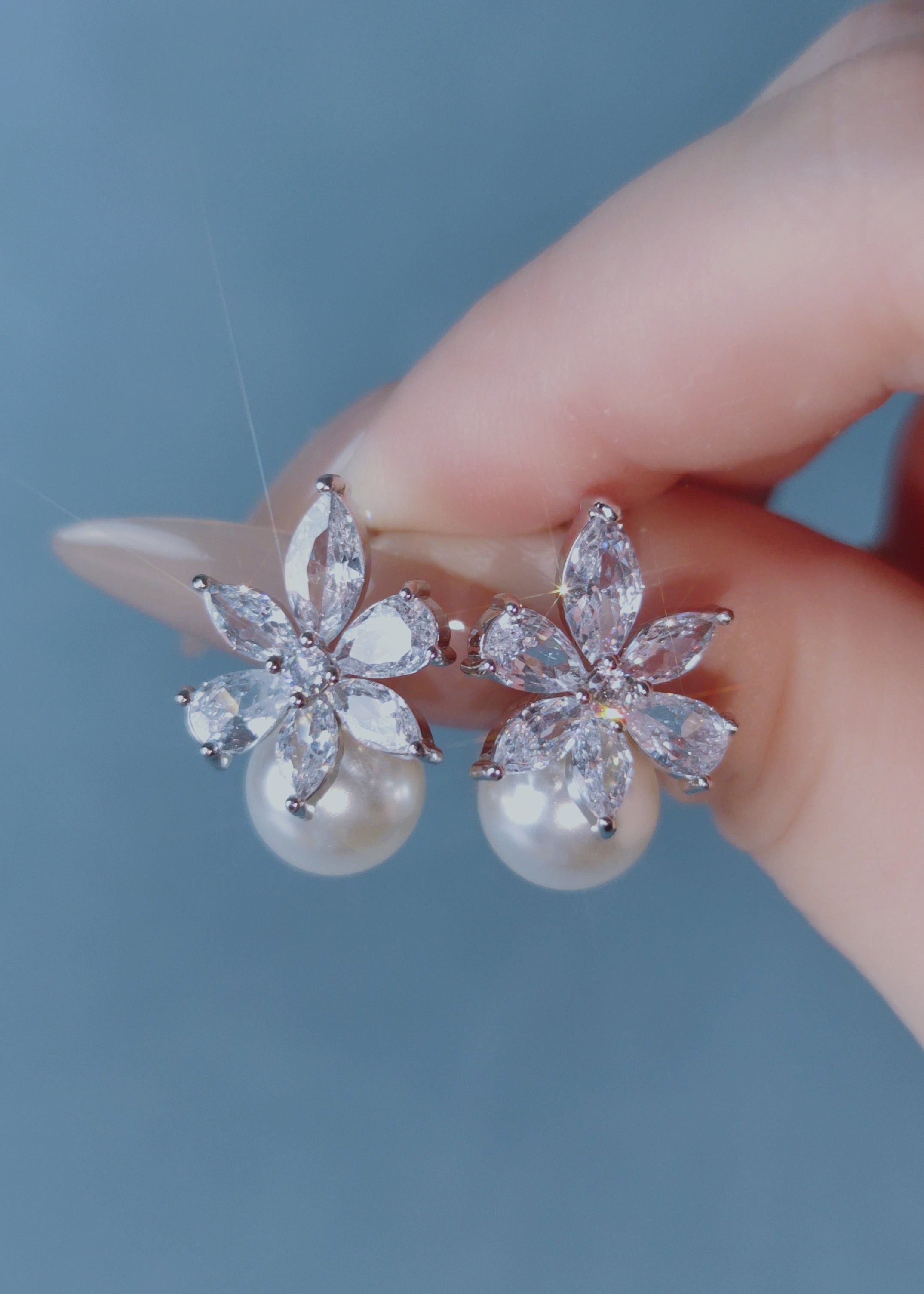 Luna Pearl Studs