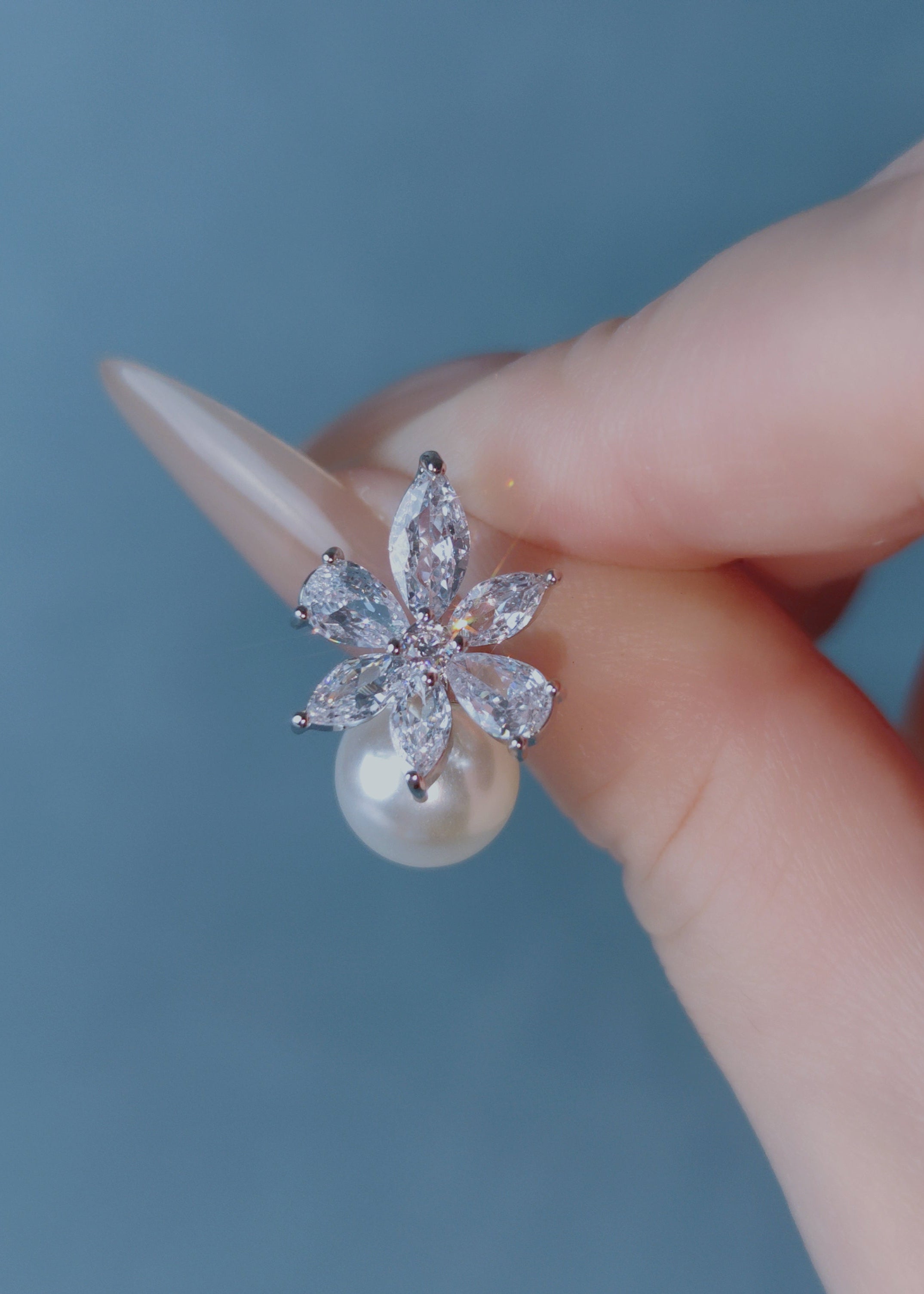 Luna Pearl Studs